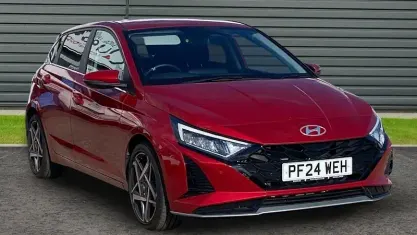 Used Hyundai i20 Ultimate 101 HP (74 kW) 2024 Red Hatchback