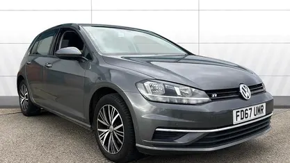 Used VW Golf VII SE 125 HP (91 kW) 2018 Hatchback