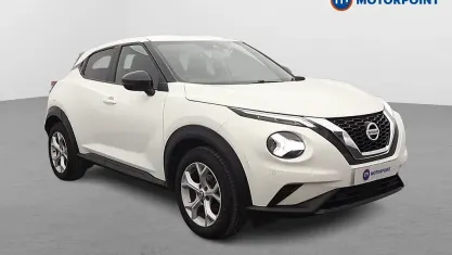 Used Nissan Juke N-Connecta 114 HP (83 kW) 2022 White SUV