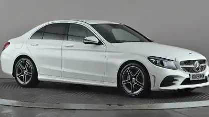 Begagnad Mercedes C300 AMG Line Premium 245 HK (180 kW) 2019 Vit Sedan