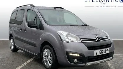 Red Used 2016 Citroën Berlingo XTR MPV | £7,594 (Fair price)