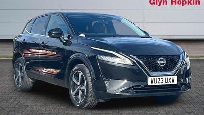 Używany Nissan Qashqai N-Connecta 140 KM (102 kW) 2023 Czarny SUV