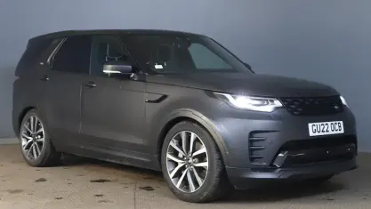 Used Land Rover Discovery SE Dynamic 300 HP (220 kW) 2022 Black SUV