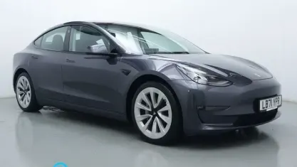Używany Tesla Model 3 Long Range AWD 258 kW (351 KM) 2023 Sedan/Limuzyna