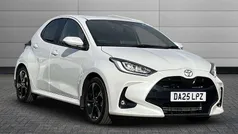 White Used 2025 Toyota Yaris Hybrid Hatchback | £25,750 (Fair price)
