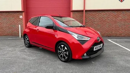 Used Toyota Aygo Trend 72 HP (52 kW) 2020 Red Hatchback