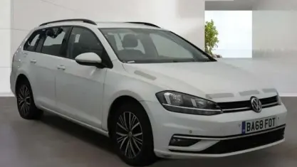 Used VW Golf VII SE 116 HP (85 kW) 2018 Estate