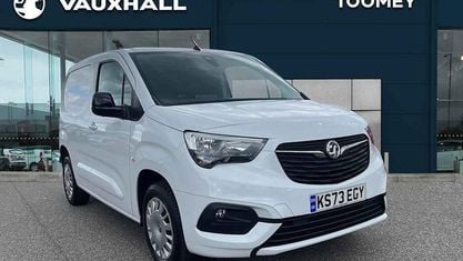 Used Vauxhall Combo S 101 HP (74 kW) 2023 White MPV