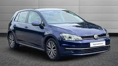 Blue Used 2018 VW Golf VII SE Hatchback | £14,650 (Fair price)
