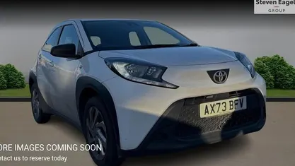 Used Toyota Aygo X PURE 72 HP (52 kW) 2025 SUV