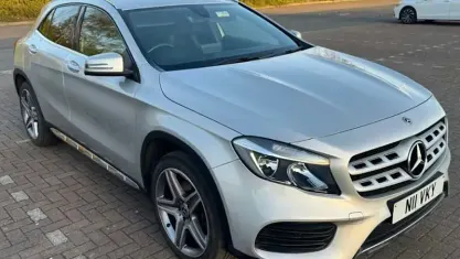Käytetty Mercedes GLA220 AMG line 177 HP (130 kW) 2018 Hopea Katumaasturi