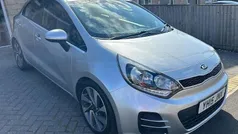 Silver Used 2015 Kia Rio 3 Hatchback | £8,480 (Fair price)