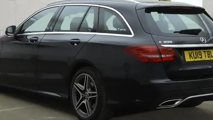 Used Mercedes C300 Active 258 HP (189 kW) 2019 Black Estate