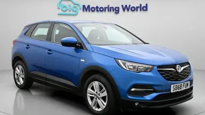 Used Vauxhall Grandland X S 131 HP (96 kW) 2019 Blue SUV