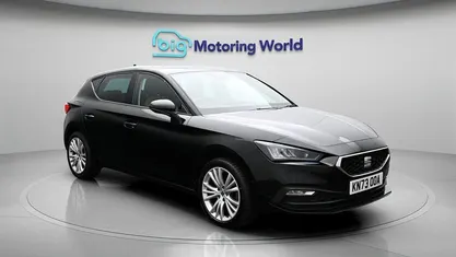 Used Seat Leon SE Dynamic 131 HP (96 kW) 2023 Black Hatchback