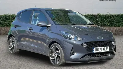 Used Hyundai i10 Premium 67 HP (49 kW) 2023 Hatchback
