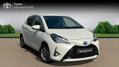 Used 2017 Toyota Yaris Hybrid Hatchback | £9,658 (Fair price)