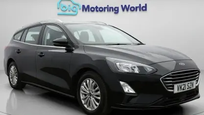Begagnad Ford Focus Titanium 125 HK (91 kW) 2021 Svart Kombi