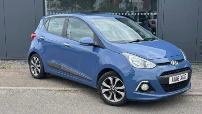 Used Hyundai i10 Premium SE 87 HP (63 kW) 2016 Blue Hatchback