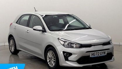 Używany Kia Rio 84 KM (61 kW) 2022 Srebrny Hatchback
