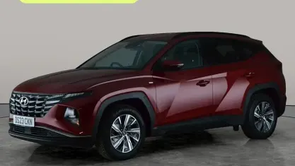 Käytetty Hyundai Tucson SE 180 HP (132 kW) 2023 Punainen Katumaasturi