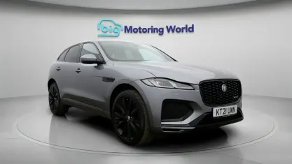 Usado Jaguar F-Pace R-Dynamic 204 HP (150 kW) 2021 Cinzento SUV