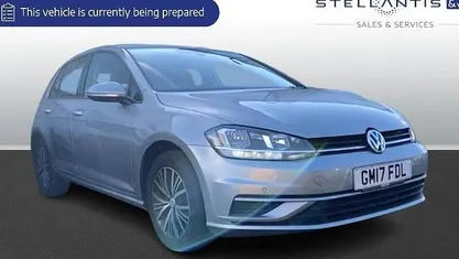 Used VW Golf VII SE 125 HP (91 kW) 2018 Hatchback