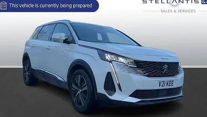 Used Peugeot 5008 Allure Premium 131 HP (96 kW) 2022 SUV
