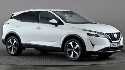 Used Nissan Qashqai N-Connecta 140 HP (102 kW) 2022 White SUV