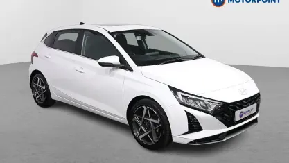 Käytetty Hyundai i20 Ultimate 101 HP (74 kW) 2025 Valkoinen Viistoperä