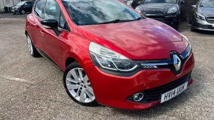 Used Renault Clio Dynamique 90 HP (66 kW) 2014 Red Hatchback