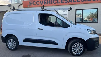 Used Peugeot Partner 102 HP (75 kW) 2021 White MPV