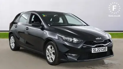 Używany Kia Ceed Air 120 KM (88 kW) 2021 Czarny Hatchback