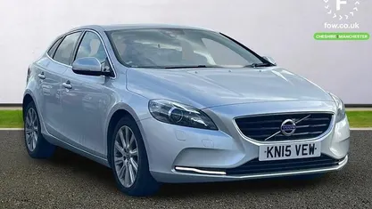 Used Volvo V40 SE Lux 114 HP (83 kW) 2015 Silver Hatchback