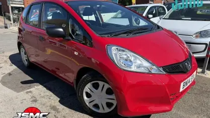 Used Honda Jazz S 90 HP (66 kW) 2015 Hatchback
