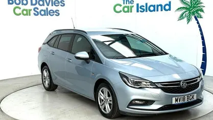 Used Vauxhall Astra Design Edition 105 HP (77 kW) 2018 Estate