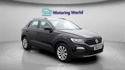 Used VW T-Roc SE 116 HP (85 kW) 2019 Black SUV