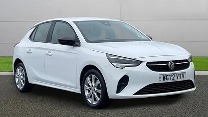 Used Vauxhall Corsa Design Edition 75 HP (55 kW) 2022 White Hatchback