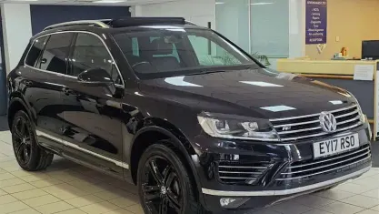 Used VW Touareg R-line Plus 262 HP (192 kW) 2017 Black SUV