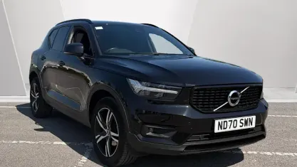 Begagnad Volvo XC40 R-Design 163 HK (119 kW) 2021 Svart SUV