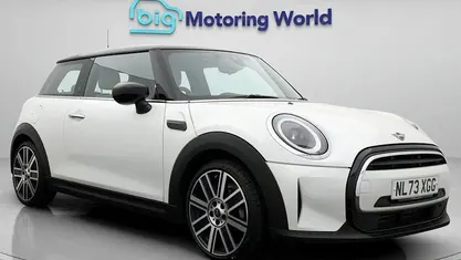 Begagnad Mini Cooper Exclusive 136 HK (100 kW) 2022 Halvkombi