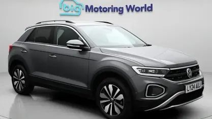 Usado VW T-Roc Match 150 HP (110 kW) 2024 SUV