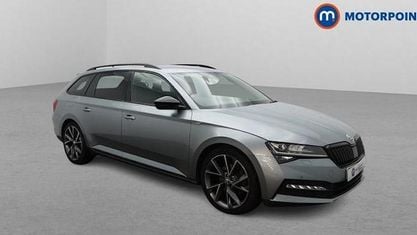 Usado Skoda Superb SportlinePlus 190 CV (139 kW) 2023 Familiar
