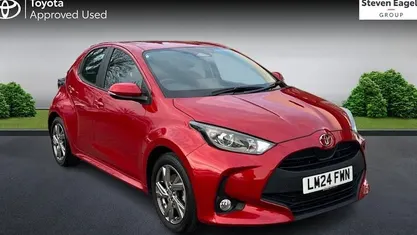 Usado Toyota Yaris Hybrid 116 HP (85 kW) 2026 Citadino