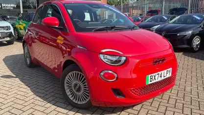 Used Fiat 500e Red 69 kW (95 HP) 2026 Hatchback