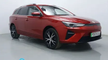 Usado MG MG5 EV Trophy 114 kW (156 HP) 2022 Vermelho Carrinha