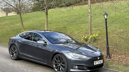 Używany Tesla Model S Long Range AWD 311 kW (423 KM) 2020 Hatchback