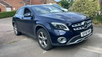 Used Mercedes GLA250 Premium 211 HP (155 kW) 2018 Blue SUV