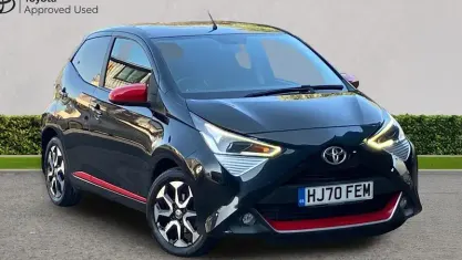 Used Toyota Aygo Trend 72 HP (52 kW) 2020 Bold black Hatchback