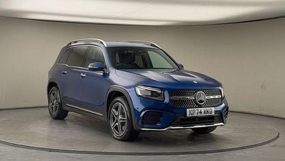 Usado Mercedes GLB220 AMG line 190 HP (139 kW) 2024 Azul SUV